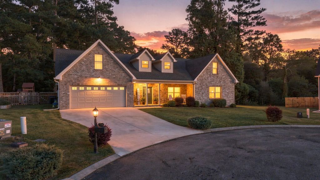 103 Windy Oak Drive, Rock Spring