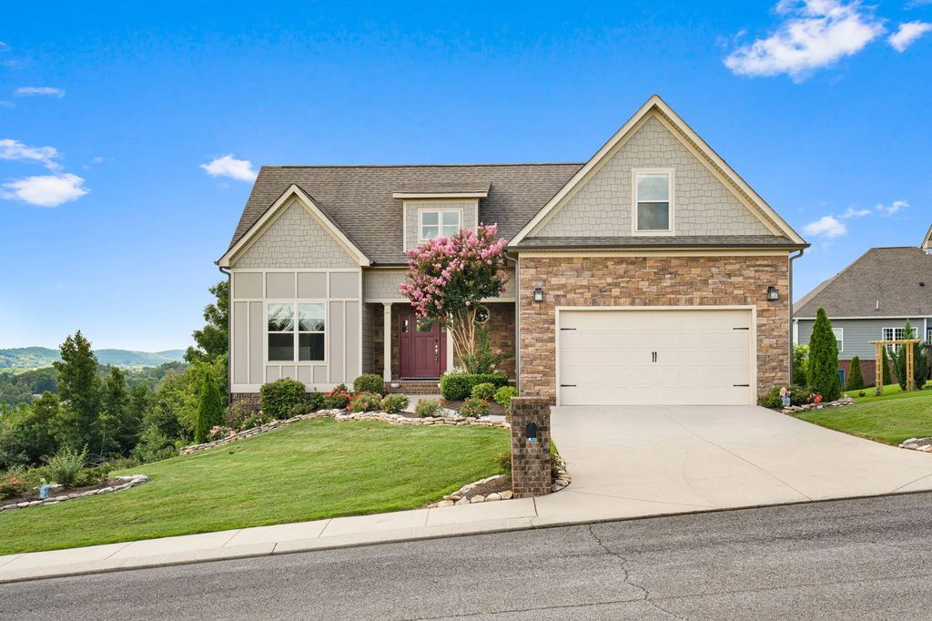 2029 Pearl Drive, Cleveland