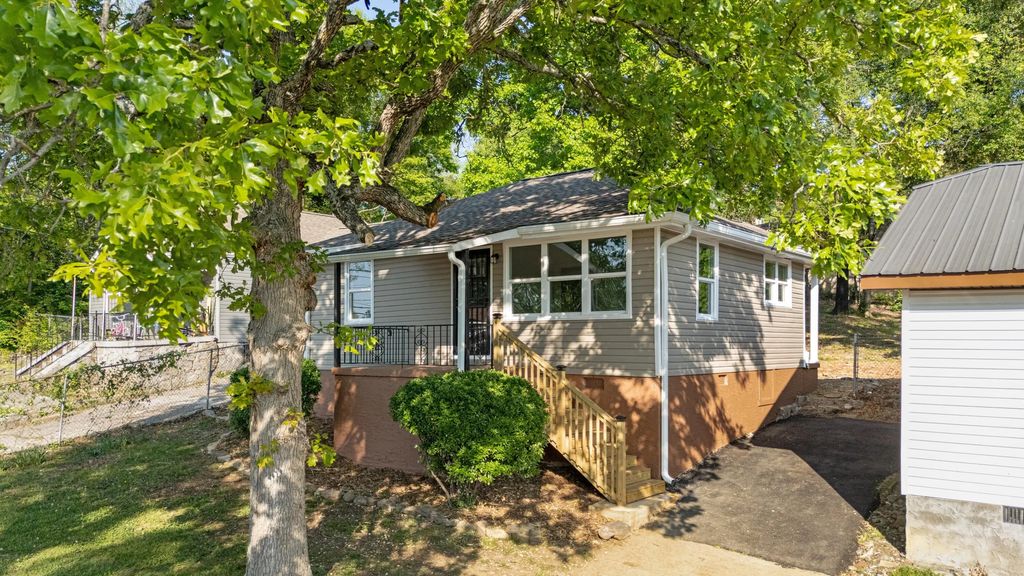1130 N Chamberlain Avenue, Chattanooga