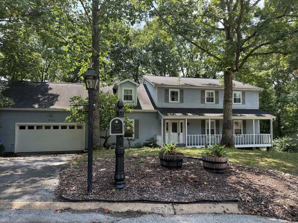 6524 Lake Shadows Circle, Hixson
