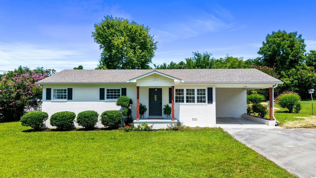 126 Lakeview Drive, Cleveland