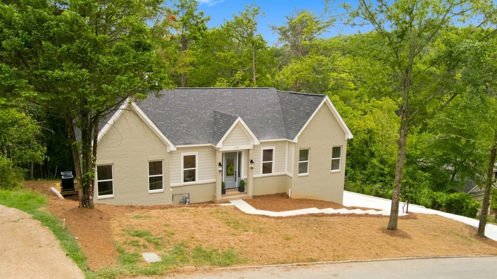 1721 Starboard Drive, Hixson