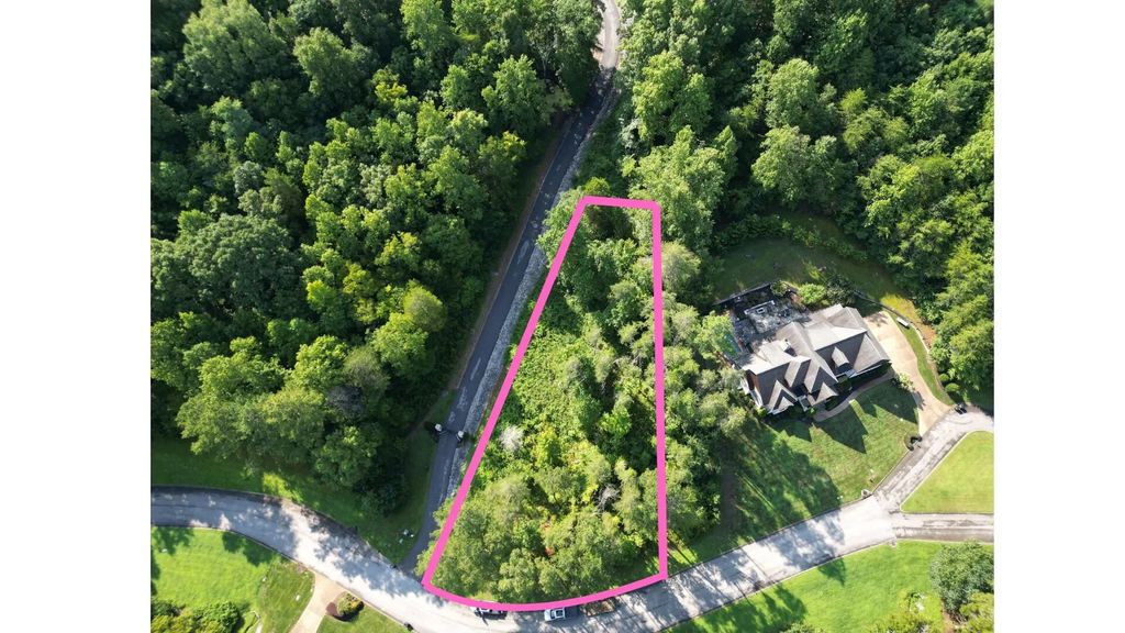 1724 Oakbrook Trail, Ooltewah