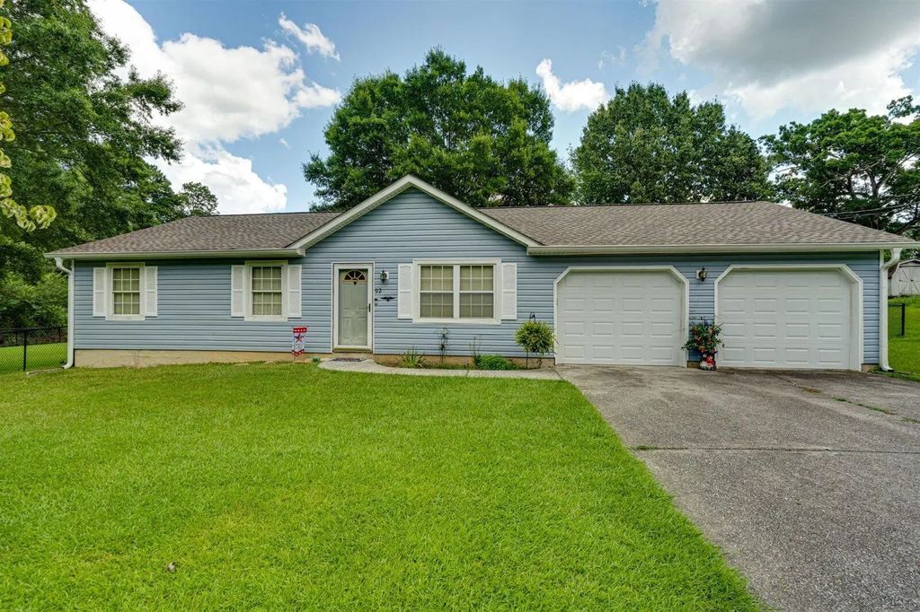 92 Sue Lane, Ringgold