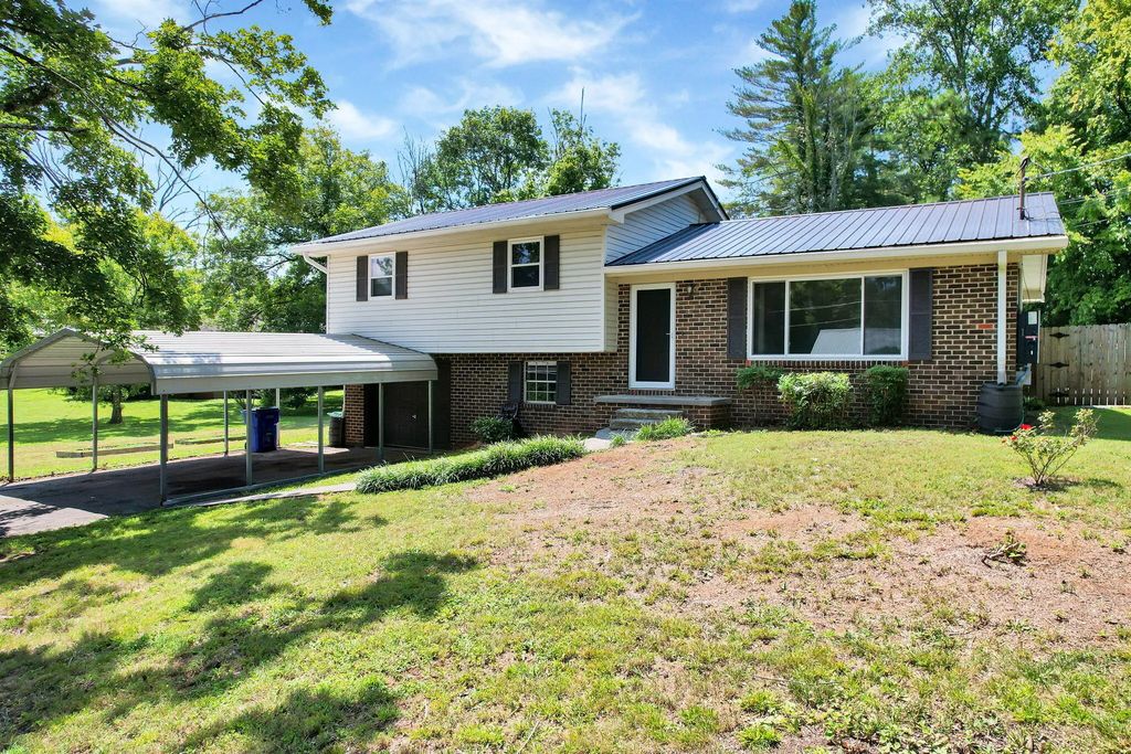 3010 W Lake Drive, Cleveland