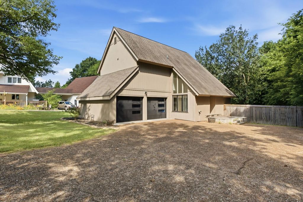 3557 Brandon Lane, Cleveland