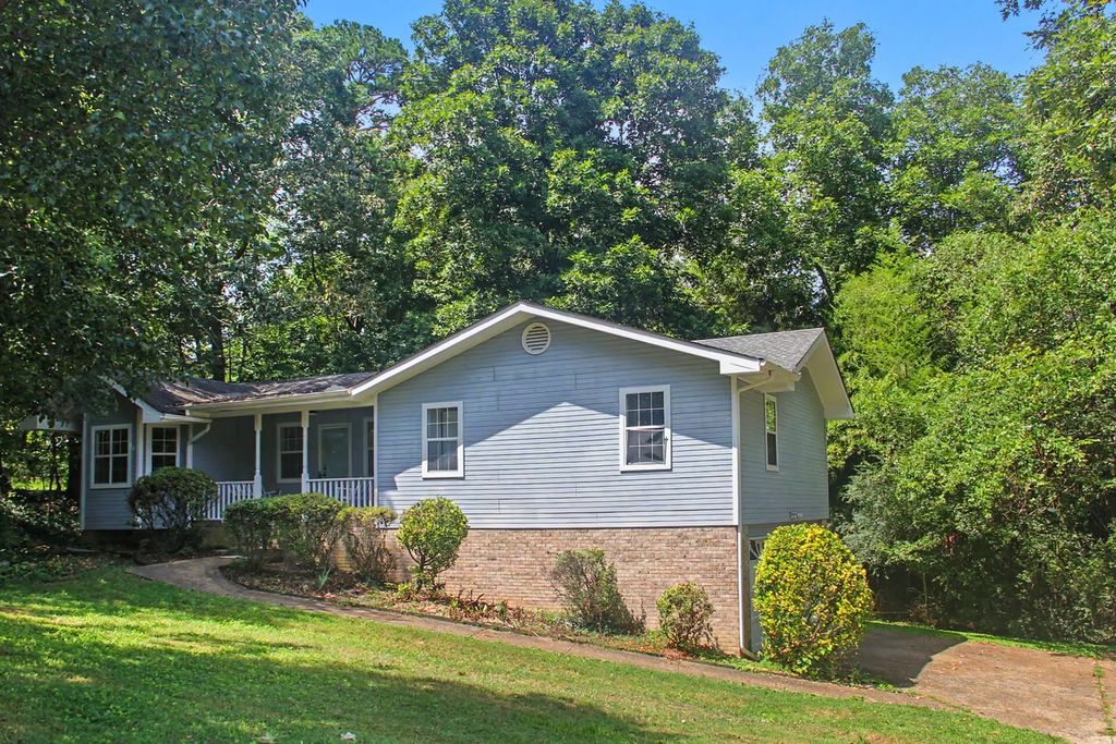 8417 Troubadour Way, Ooltewah