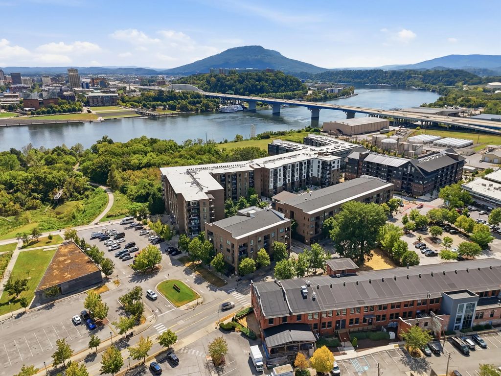 200 Manufacturers Road, Chattanooga