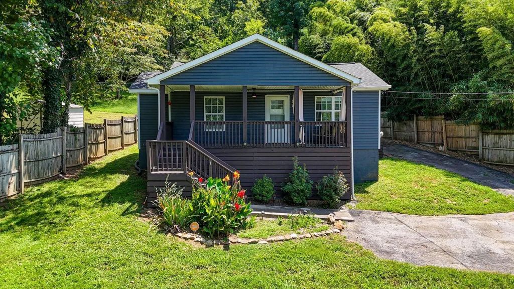 700 Runyan Drive, Chattanooga