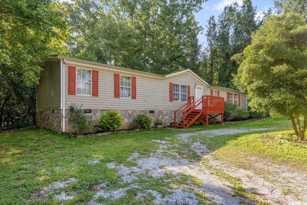 7452 Gates Road, Hixson