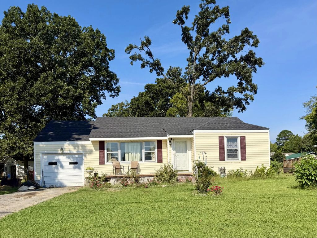 102 Tanforan Drive, Rossville