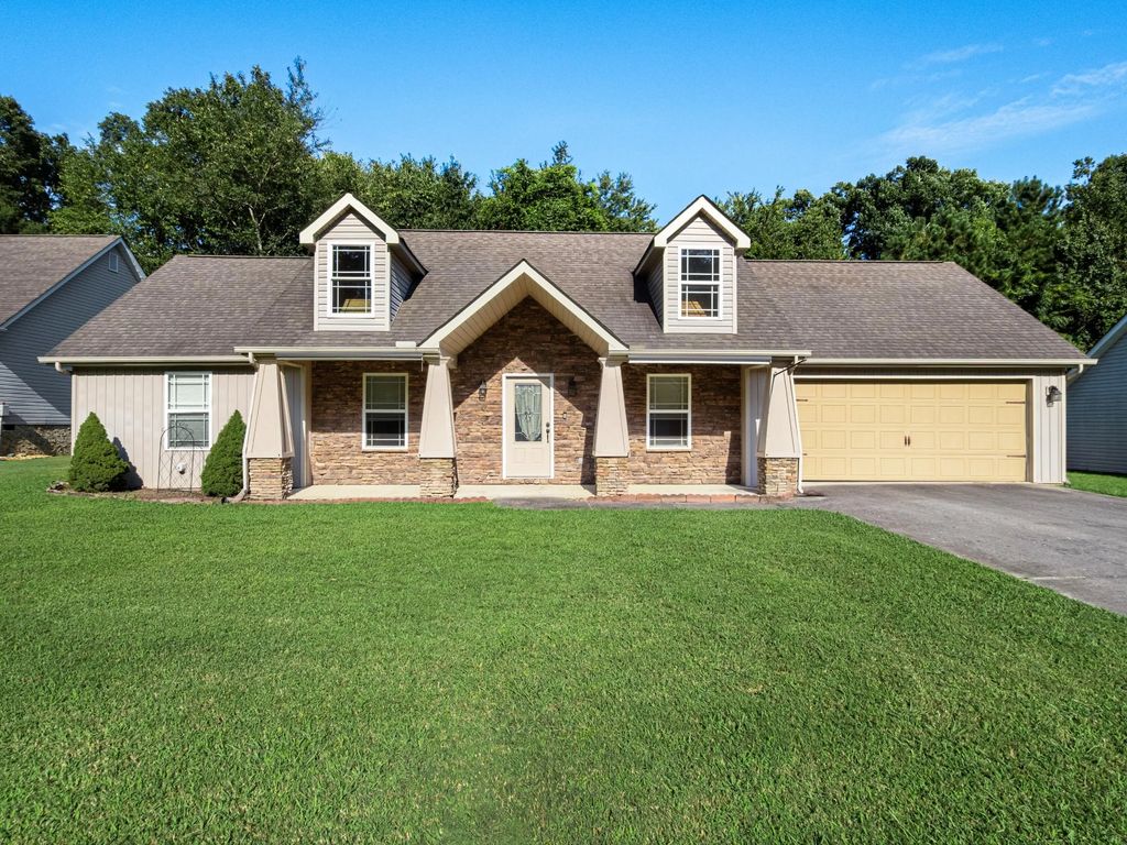 404 Southern Drive, Ringgold