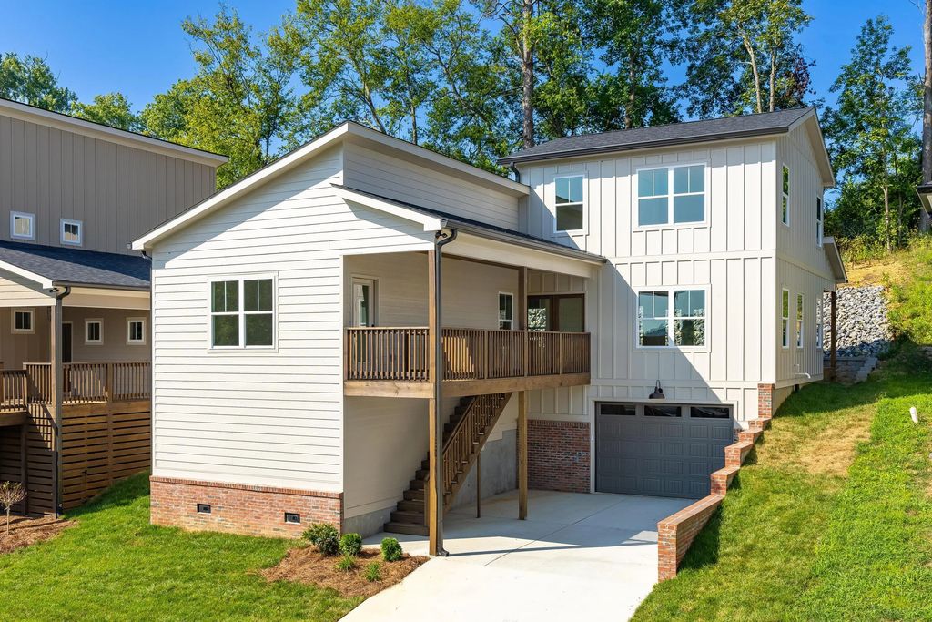 331 Isbill Road, Chattanooga