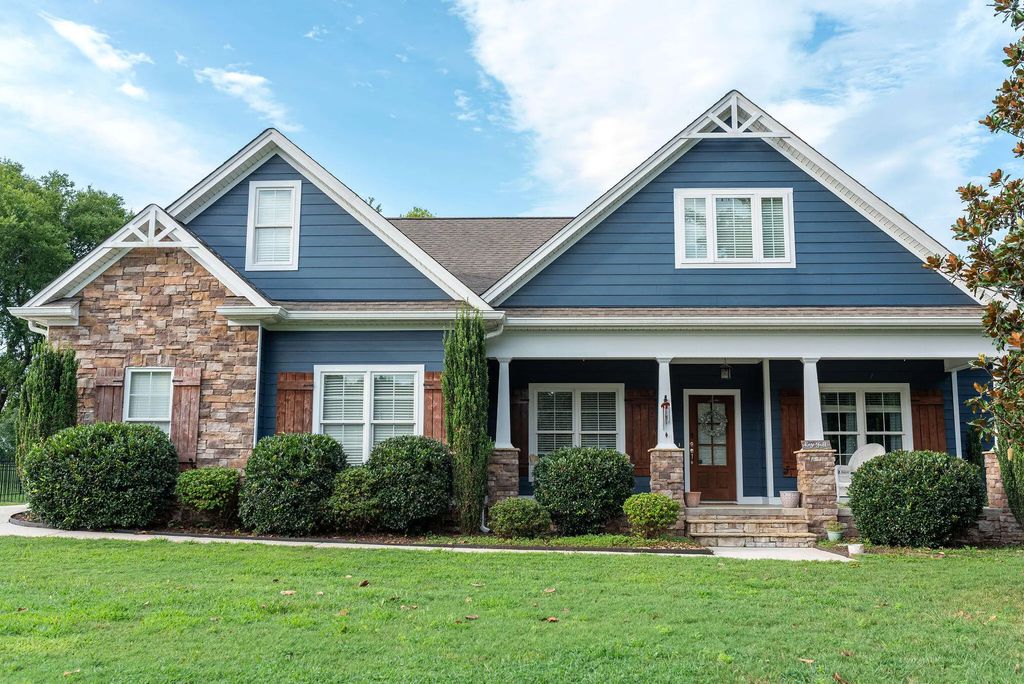 3397 Autumn Ridge Drive, Cleveland