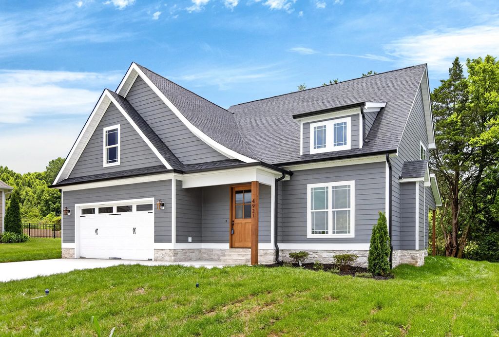 4921 Grove Park Drive, Cleveland