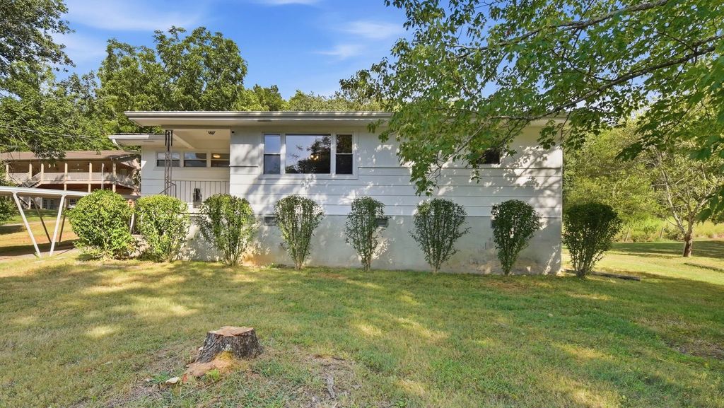 1216 Browns Ferry Road, Chattanooga