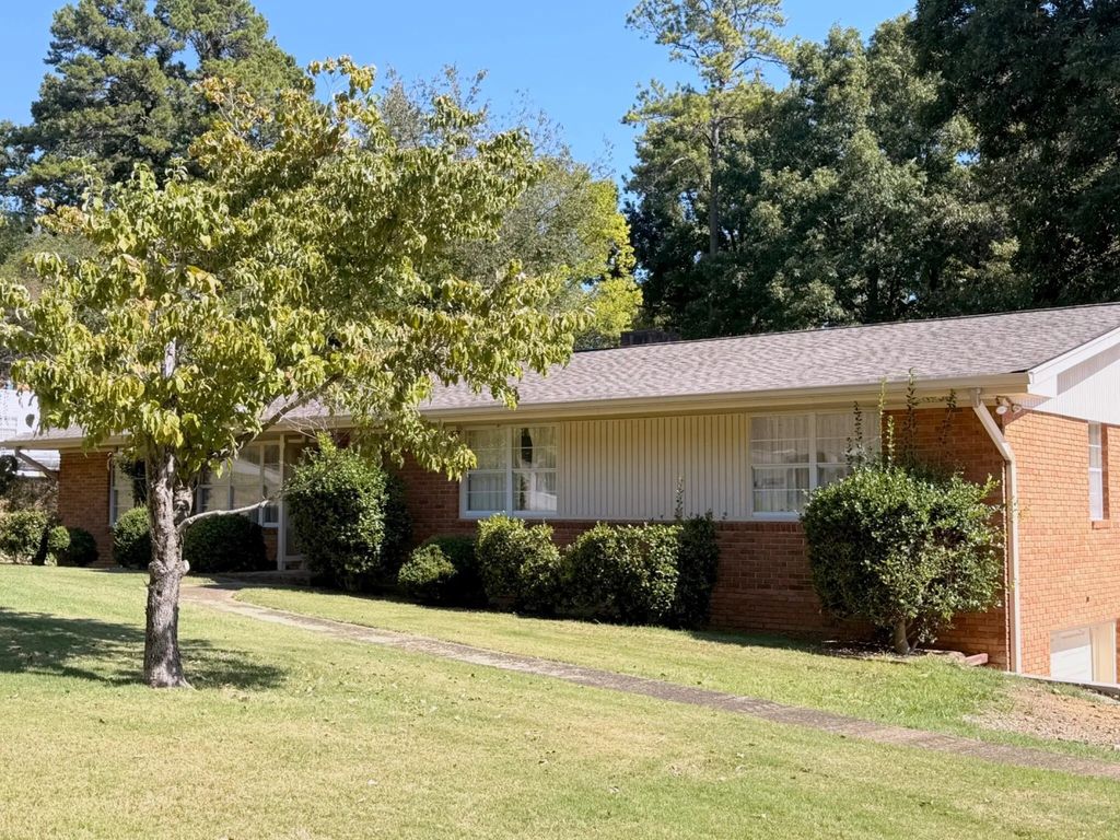5842 Northshore Drive, Hixson