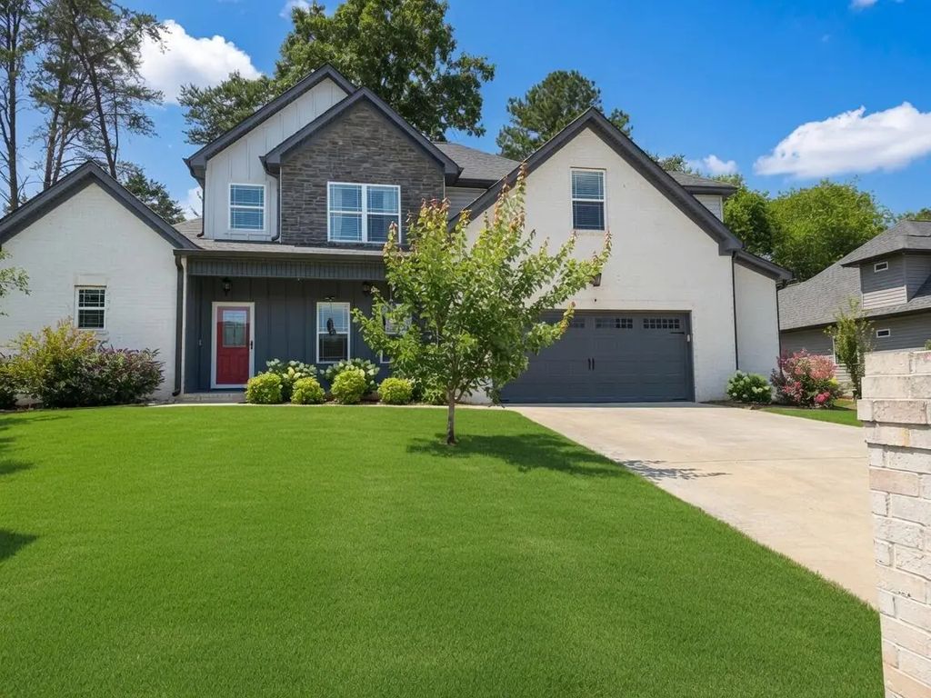 232 Eagle Creek Road, Cleveland