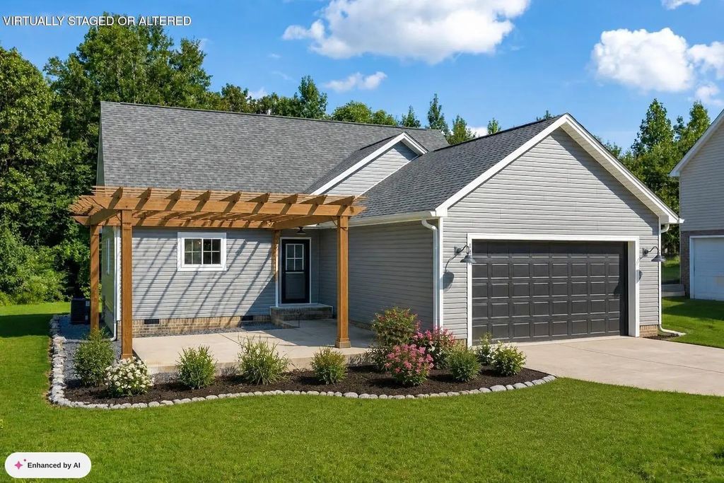 1428 Woodland Cove Drive, Cleveland