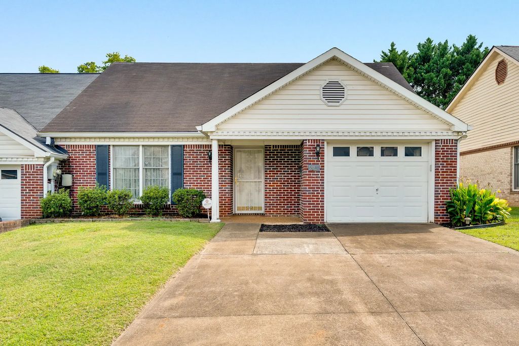 6648 Hickory Manor Circle, Chattanooga