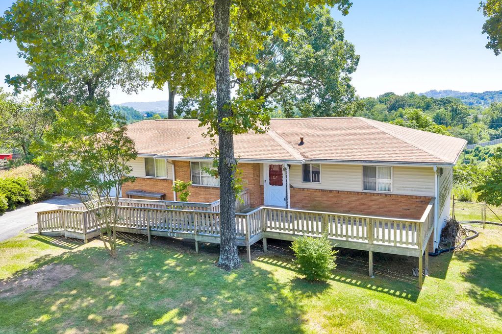 604 Highview Drive, Chattanooga