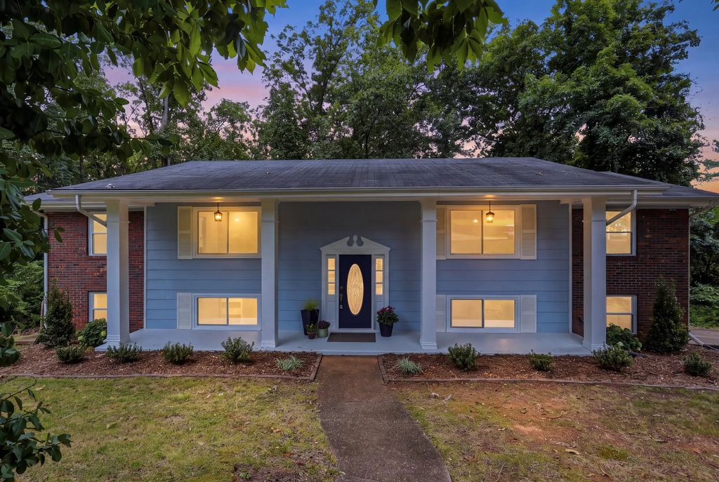 2824 Ridgecrest Drive, Chattanooga