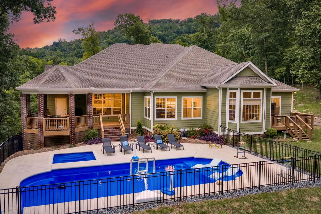 7035 Forest Spring Lane, Ooltewah