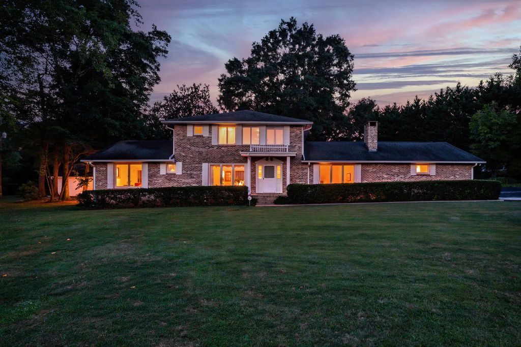 9113 Edgewater Road, Chattanooga