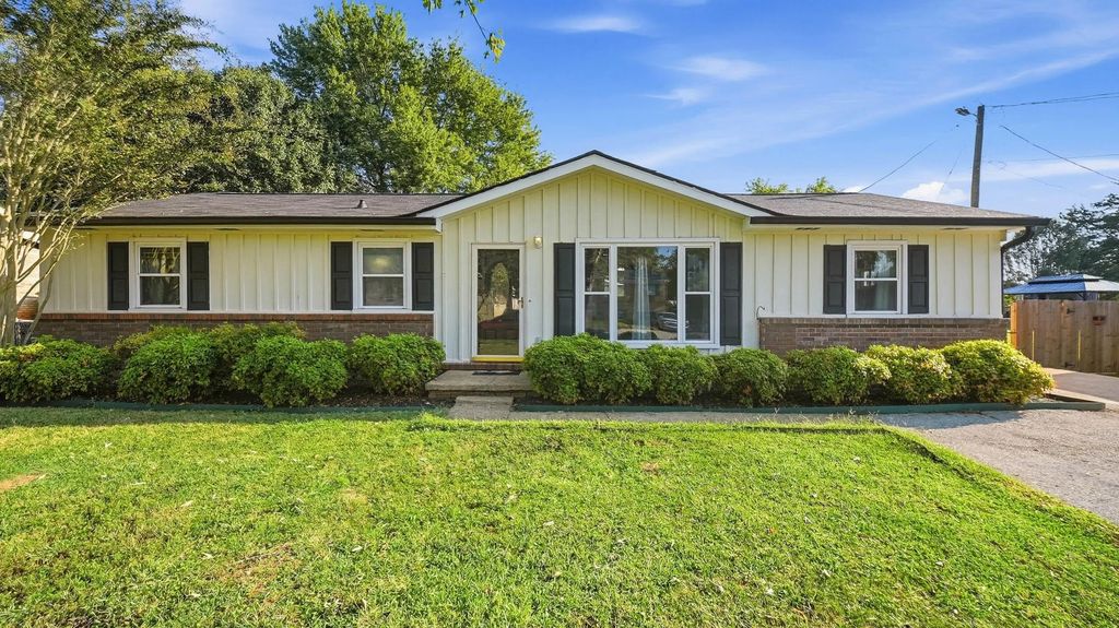 1389 Meadowood Drive, Hixson