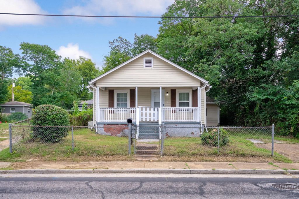 1310 Roanoke Avenue, Chattanooga