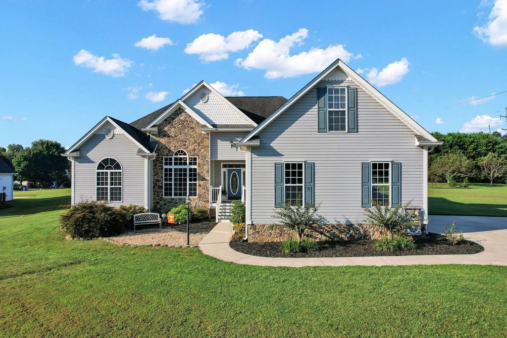 149 Candice Drive, Cleveland