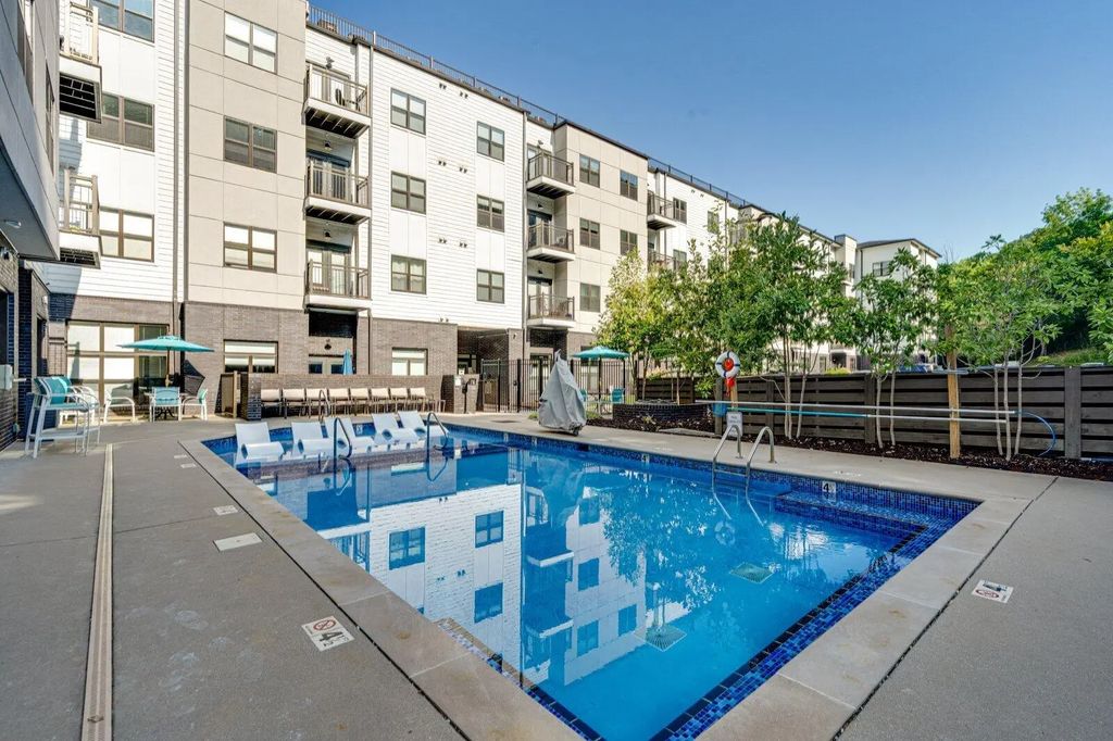 782 Riverfront Parkway, Chattanooga