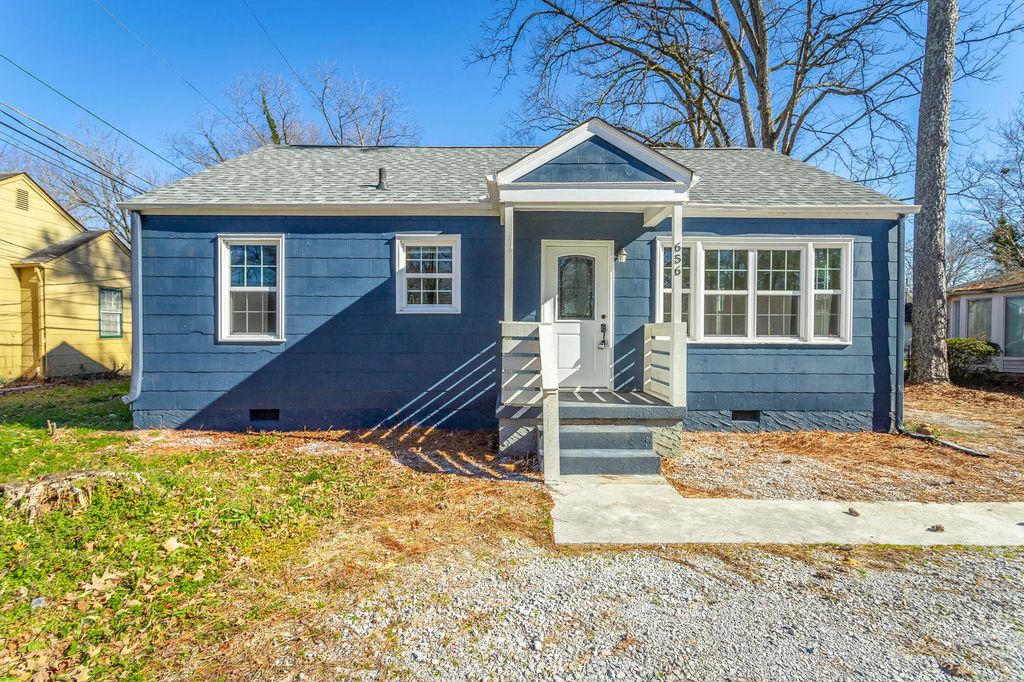656 N Moore Road, Chattanooga