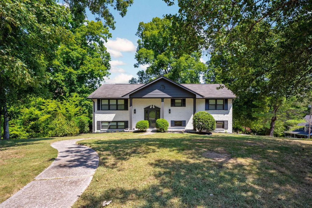 1011 Woodfinch Trail, Chattanooga