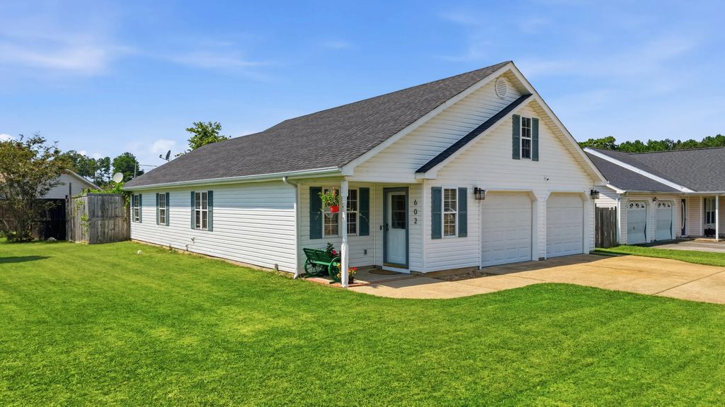 602 Colony Circle, Fort Oglethorpe