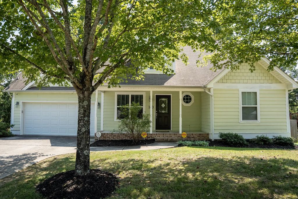 160 Silver Maple Circle, Cleveland