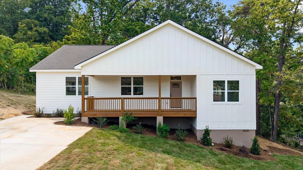 1413 Melody Lane, Chattanooga