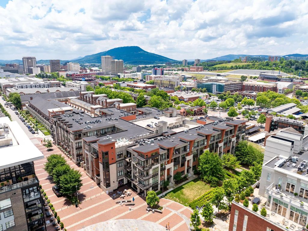129 Walnut Street, Chattanooga