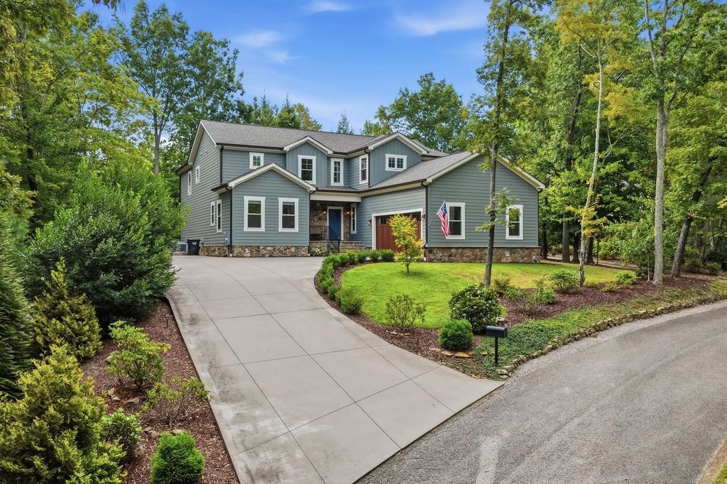 60 Maggie Bluff, Lookout Mountain