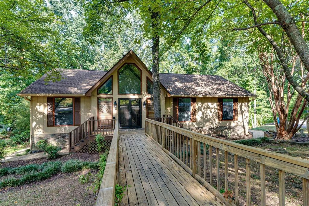 6822 Hampton Wood Circle, Hixson