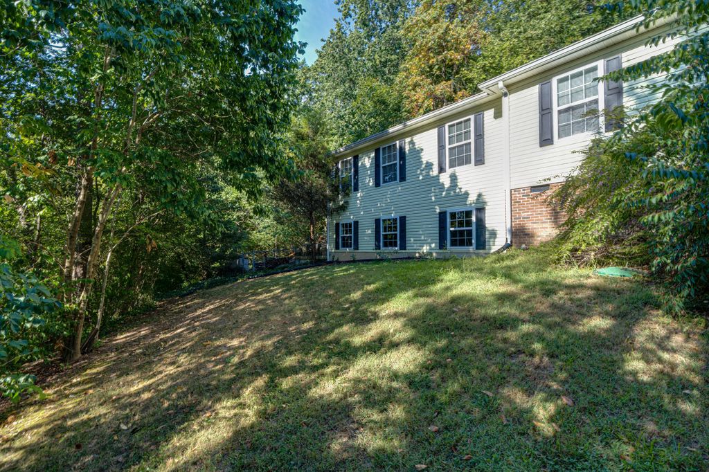 4719 Rolling Green Drive, Ooltewah