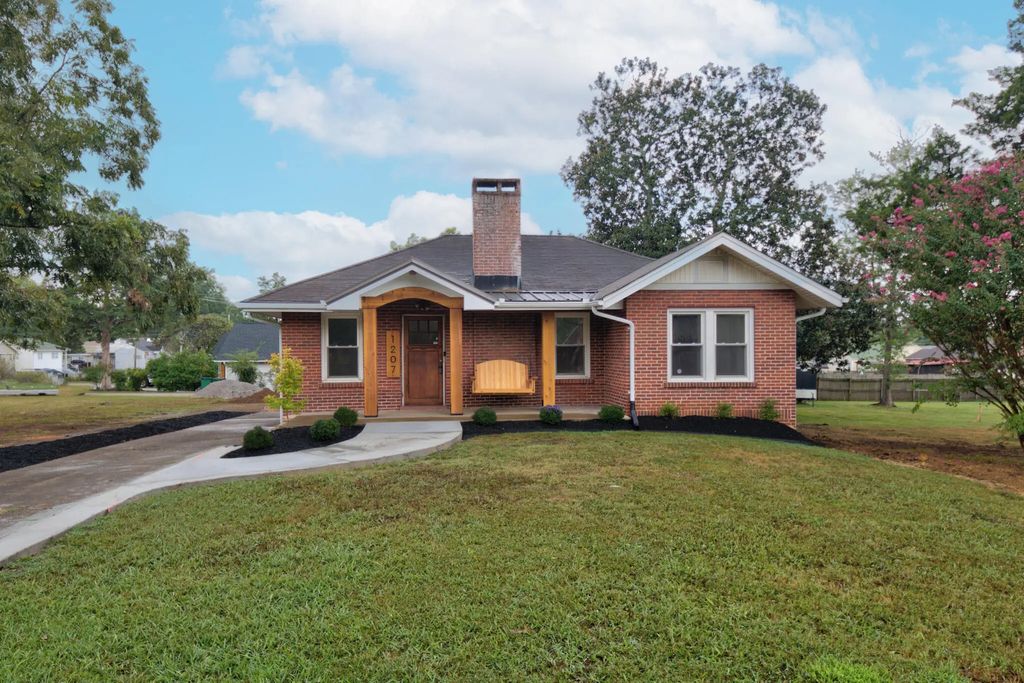 1207 Spring Creek Road, Chattanooga