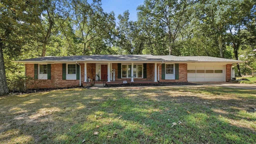 5835 Northshore Drive, Hixson