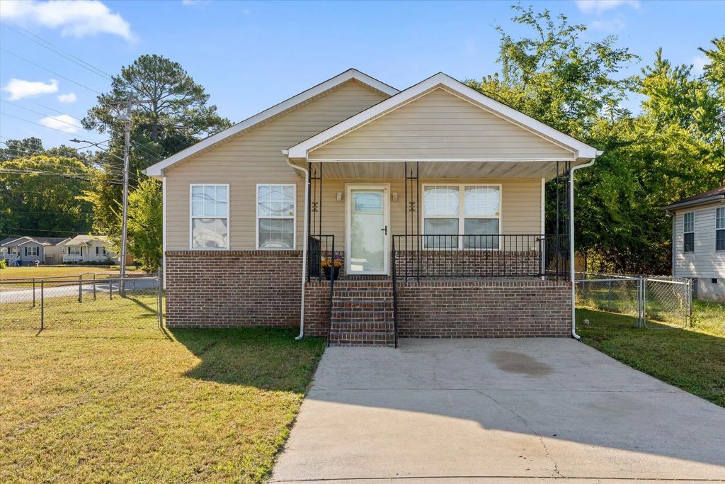 1818 Tuskegee Boulevard, Chattanooga