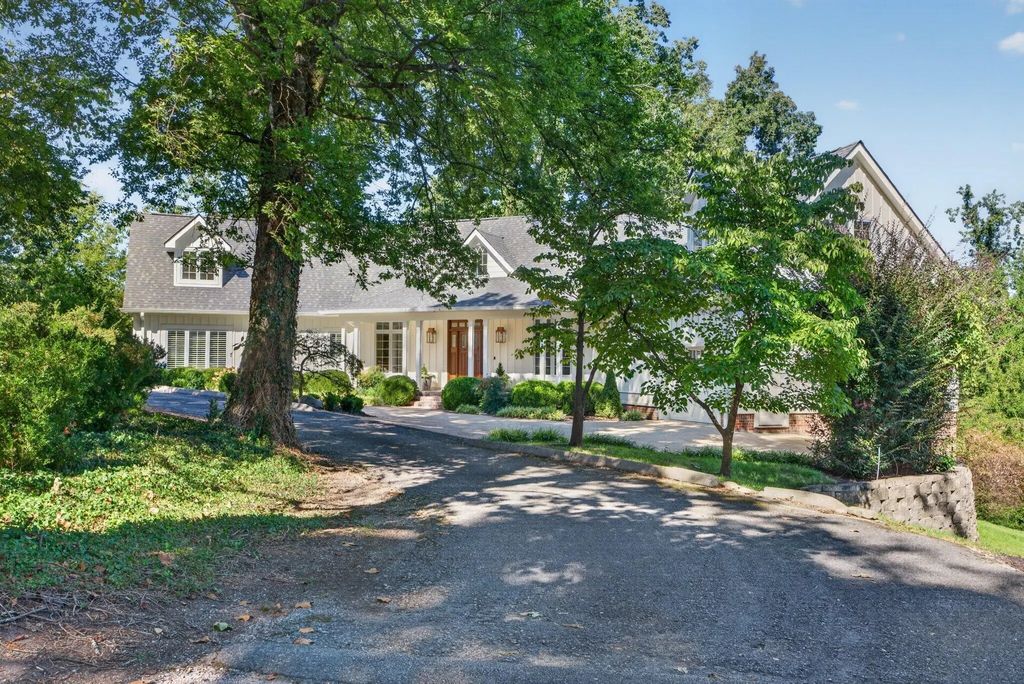 1117 Winding Oaks Way, Chattanooga
