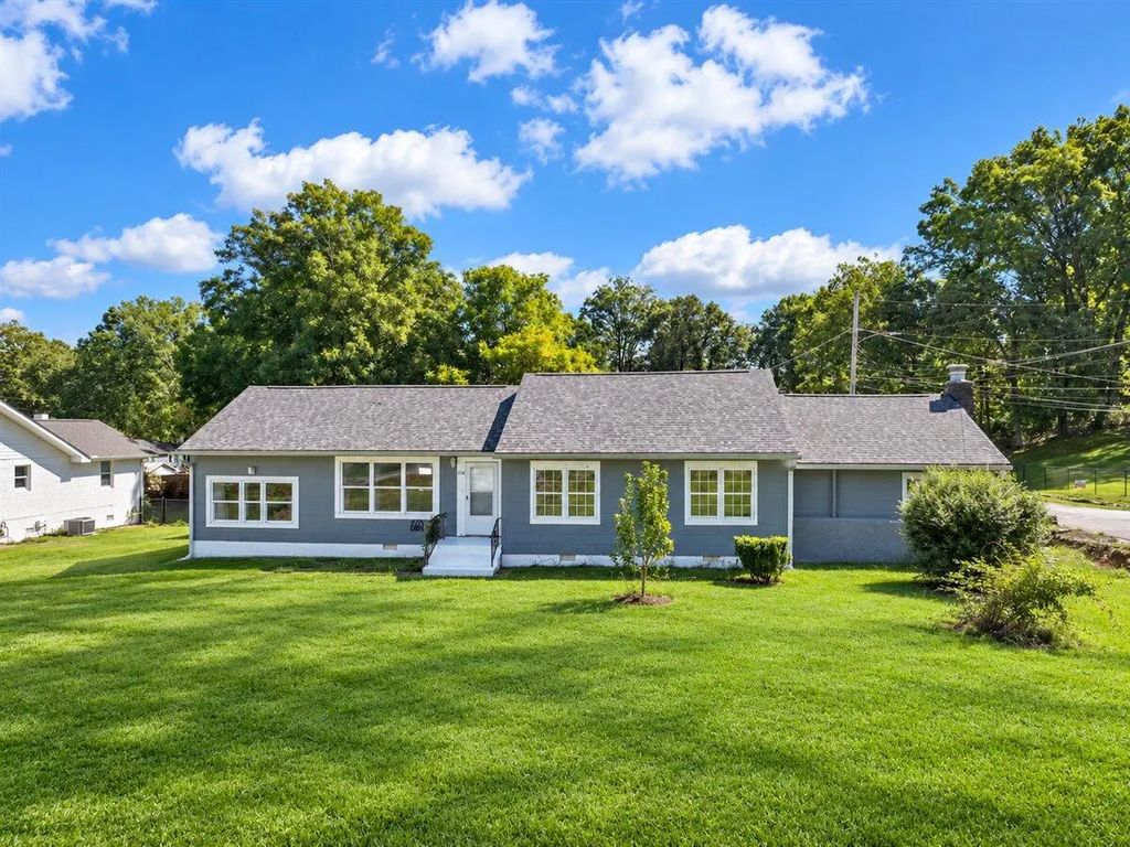 1236 S Seminole Drive, Chattanooga