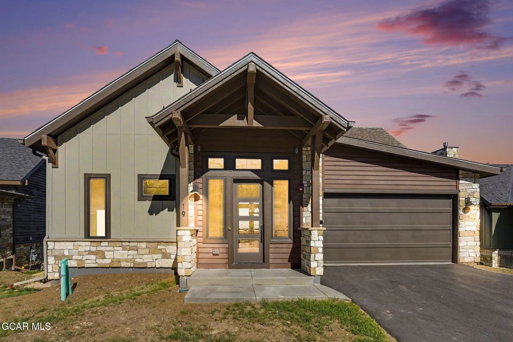 19 Scenic Trail, Winter Park