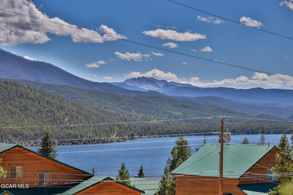 45 County Road 4692, Grand Lake