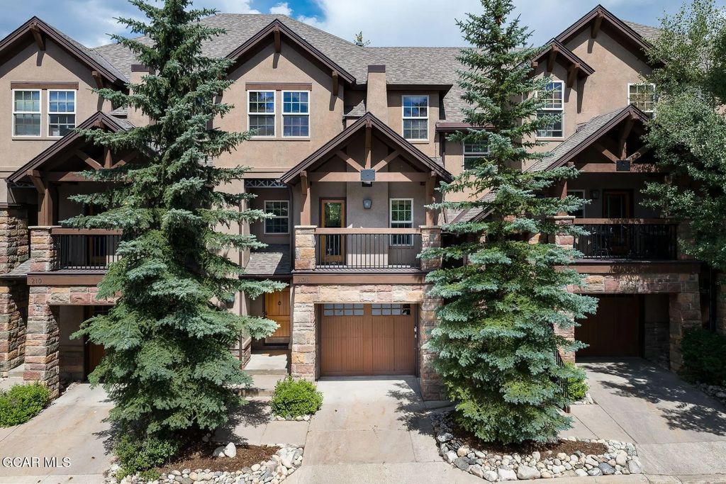 208 Red Quill Way, Winter Park