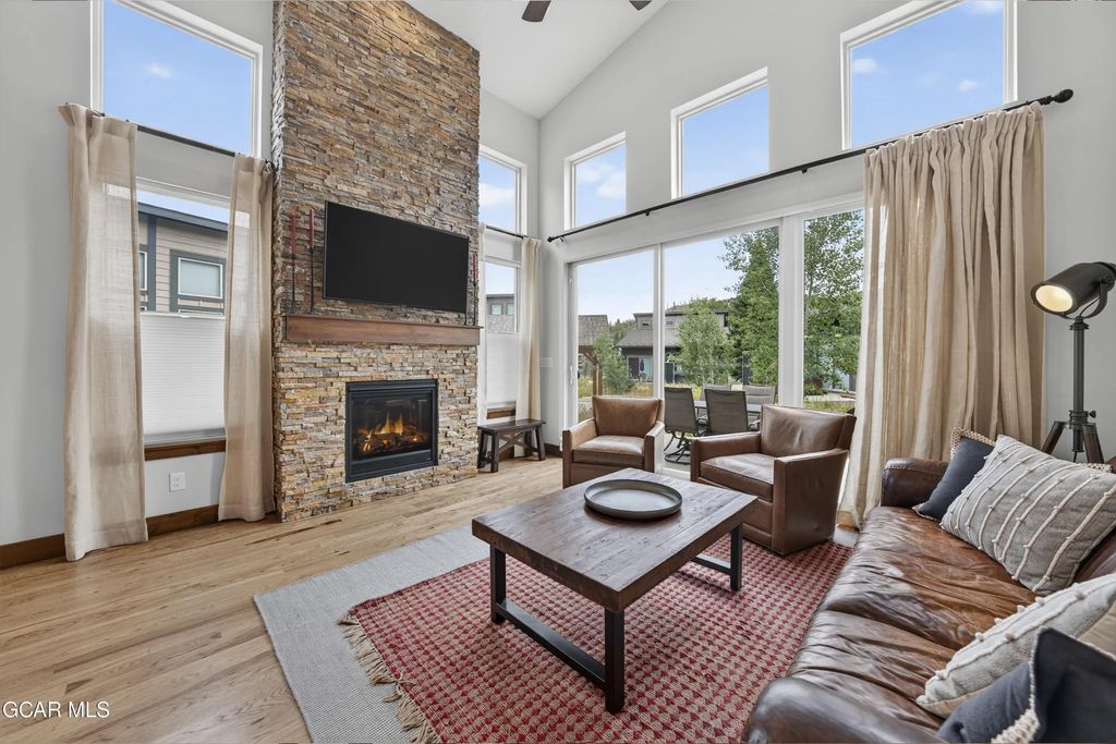 33 Kingfisher, Fraser